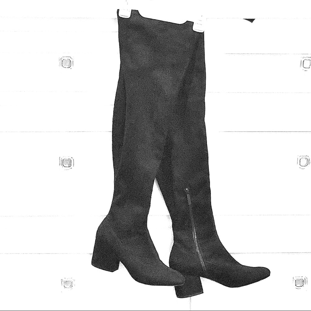 Kendall and Kylie Sophia boots size 6.5